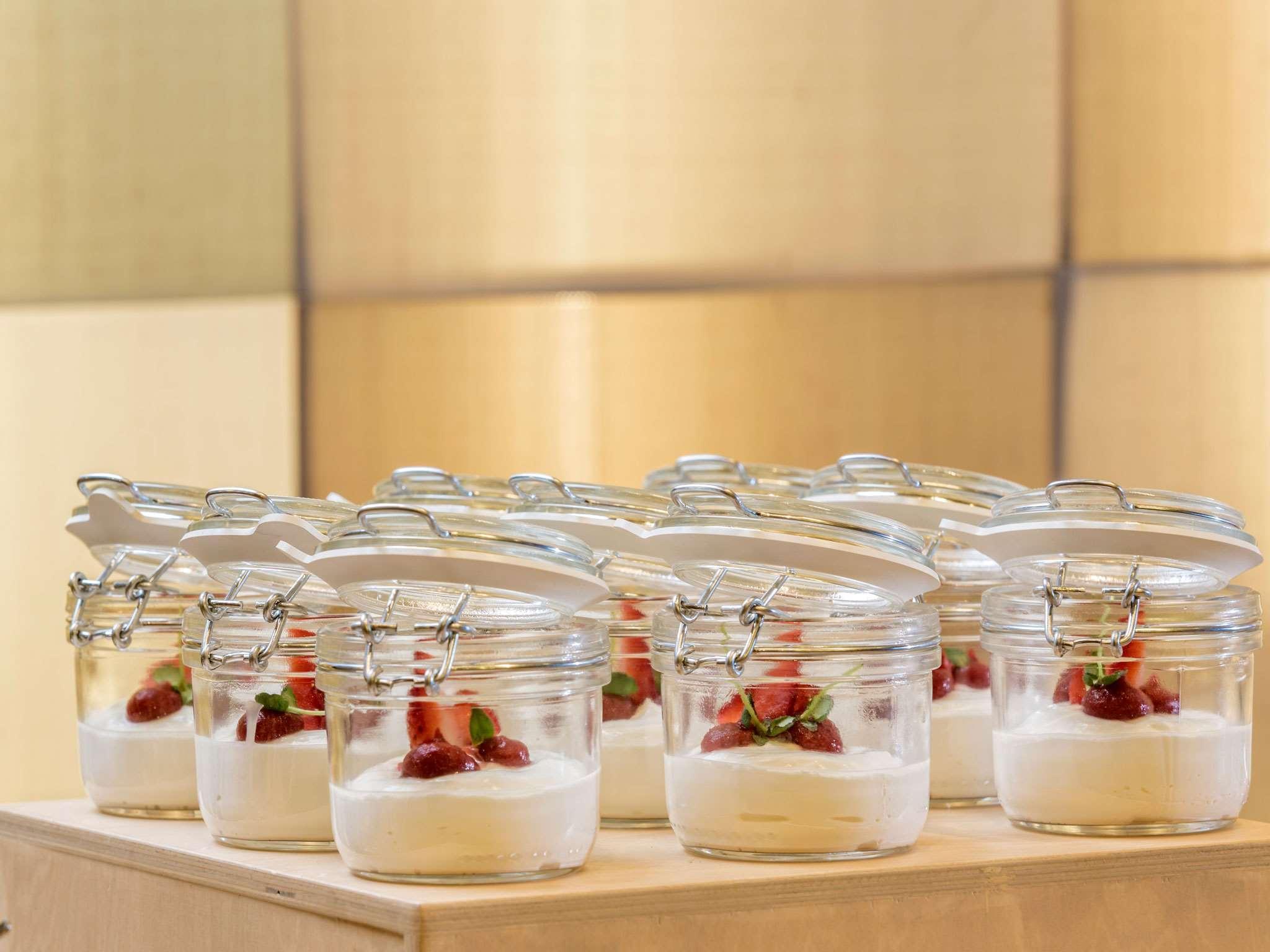 ラディソン ブルー パーク ホテル アテネ（旧パーク ホテル アテネ） エクステリア 写真 Weck glass jars