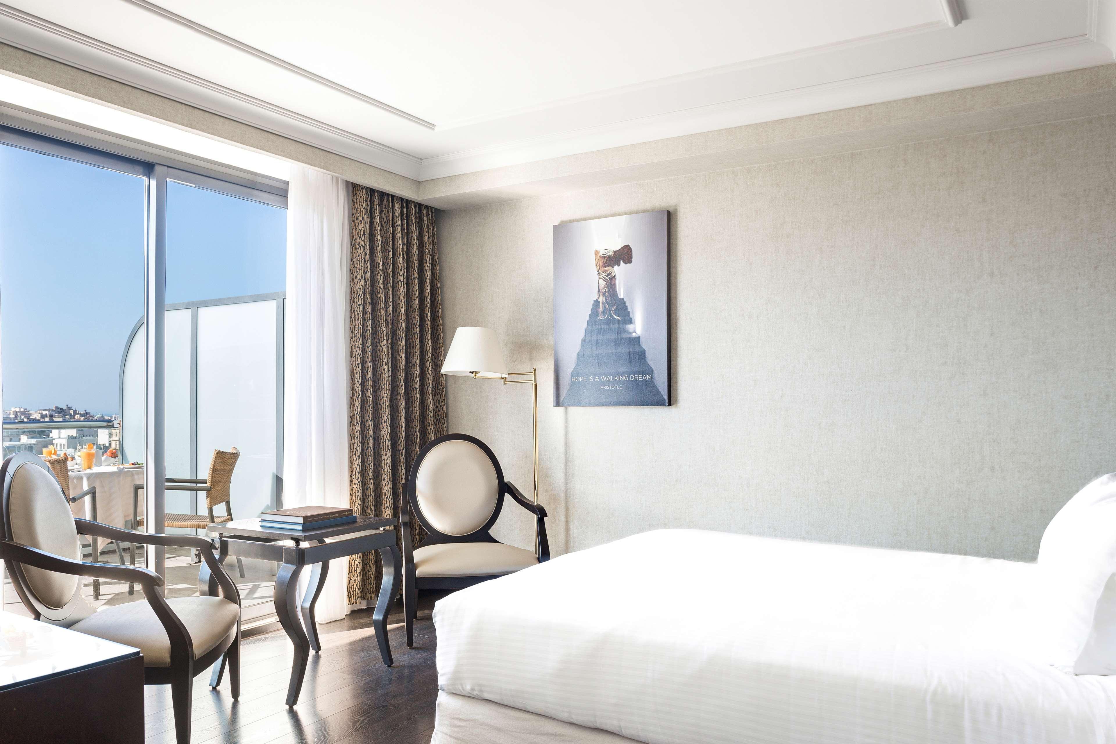 ラディソン ブルー パーク ホテル アテネ（旧パーク ホテル アテネ） エクステリア 写真 A room at the hotel